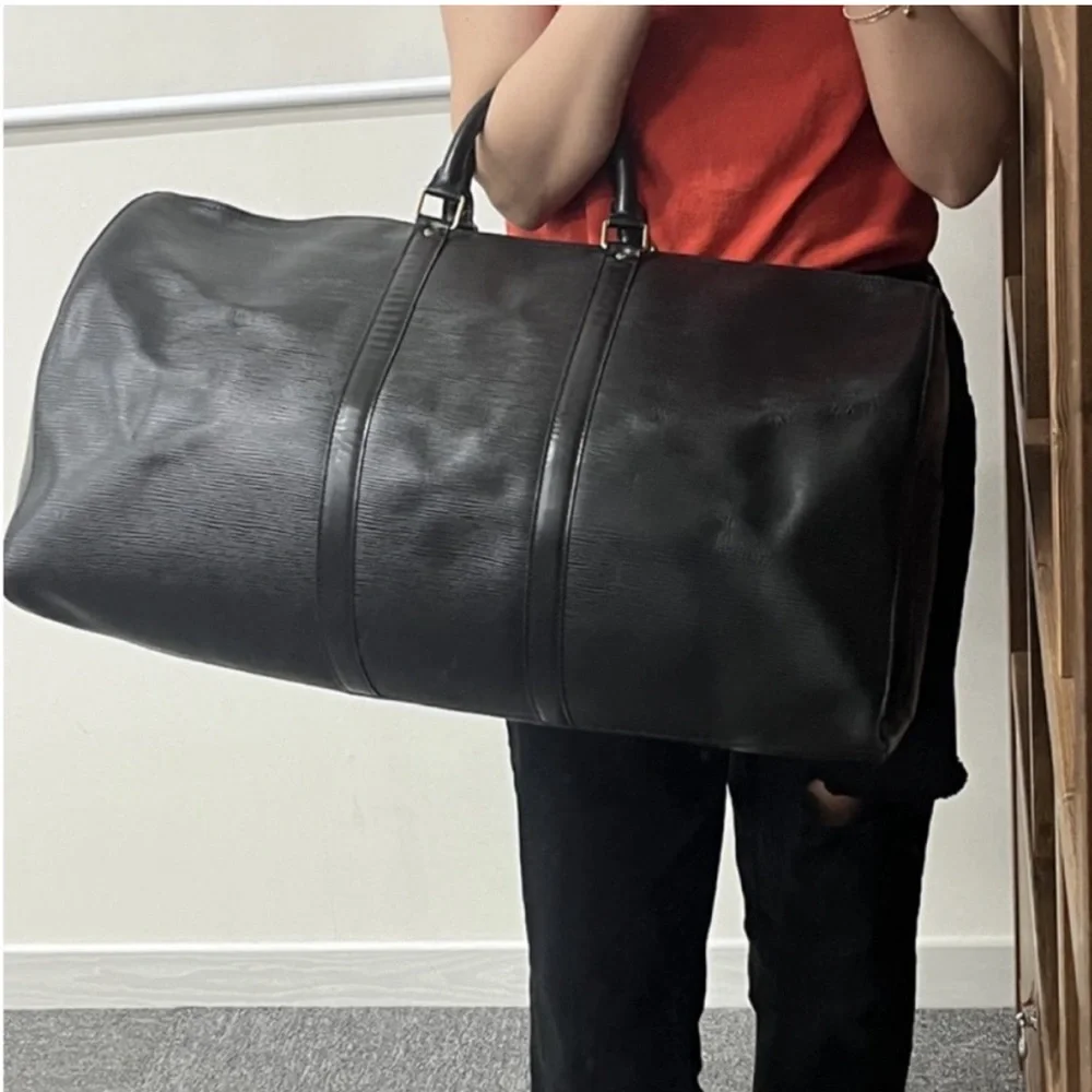 Authentic Louis Vuitton unisex Keepall 55 bag black Epi leather - Picture 2 of 16